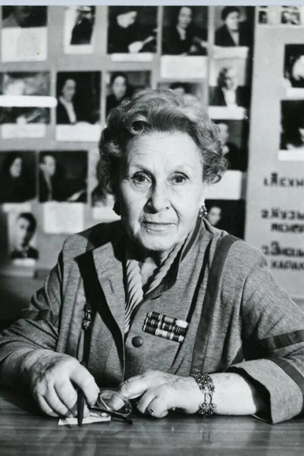 ольга сергеевна высоцкая дикторы ссср. ю б левитан. высоцкая ольга сергеевна диктор. юрий левитан. юрий борисович левитан 1945.