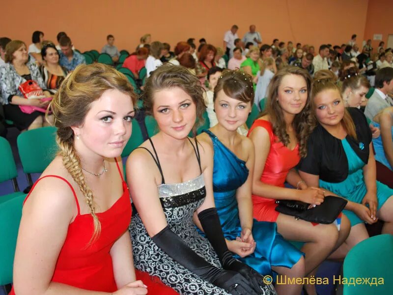 Выпуск 2011 школа. Выпускной 2010 год. Выпускники школа 2010. Выпуск 2011. Выпускники Нижнемамонской школы.