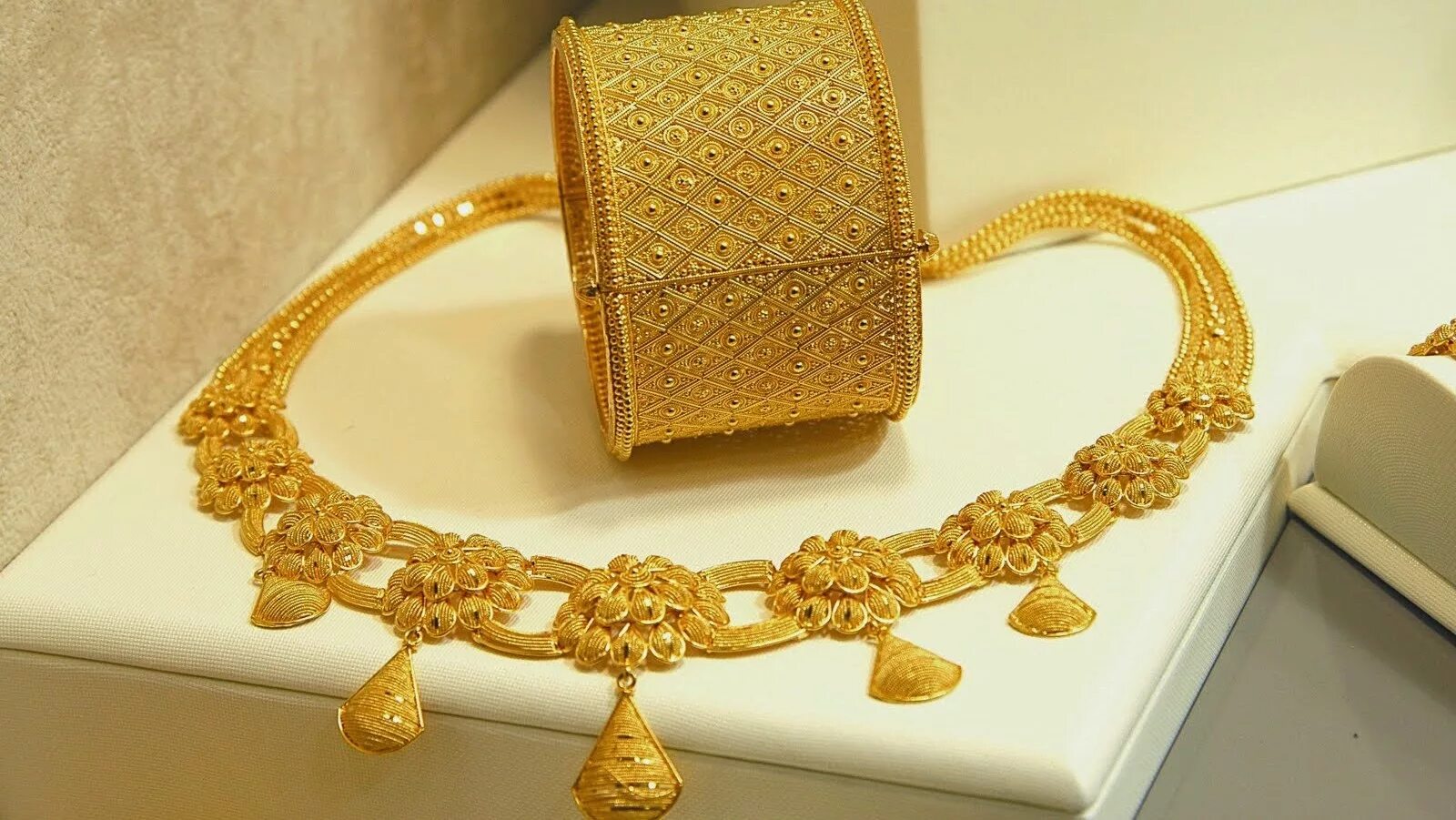 Золотая сеть. Altin. Golden 8572. Gold Jewelry. Дарить золото во сне