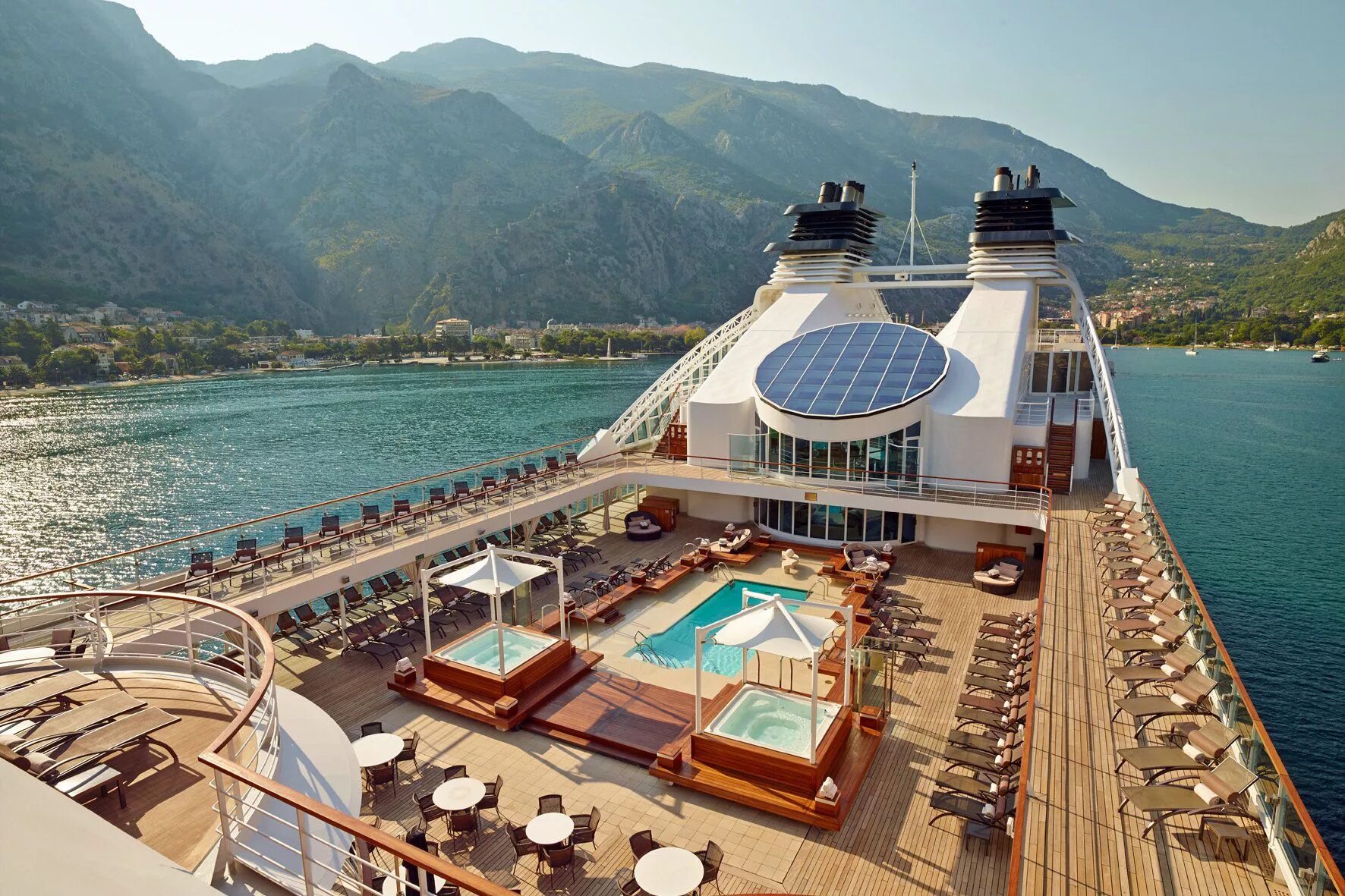 Палуба 10. Seabourn Cruise. Seabourn Cruise line. Seabourn Sojourn. Pool Deck на корабле.