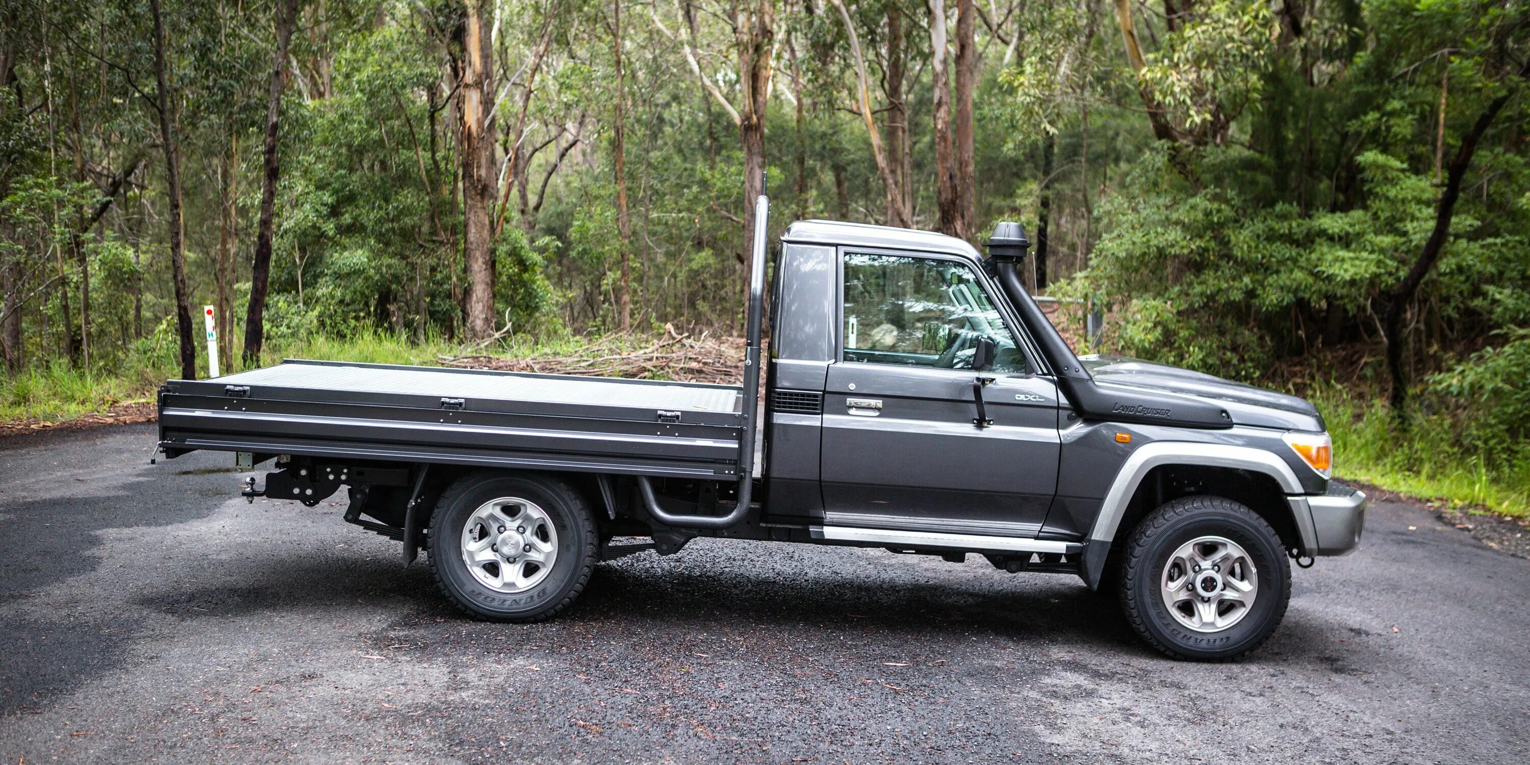 70 пикапов. Toyota Land Cruiser 70 Pickup. Toyota Land Cruiser 79 Pickup. Toyota lc70 Pickup. Toyota lc70 Pickup Adventure.