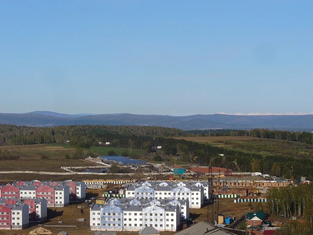 Луговое иркутск купить. Луговое Иркутск. Поселок Луговое Иркутская область. Микрорайон Луговое Иркутск. ЖК Луговое.