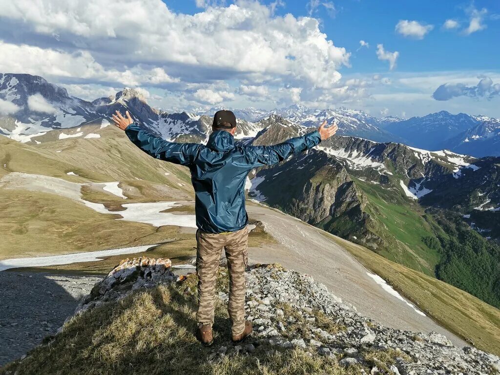 Клуб путешествий передача. Клуб путешествующих. Клуб путешествующих. Студенческий поход. Супер клуб путешественников.