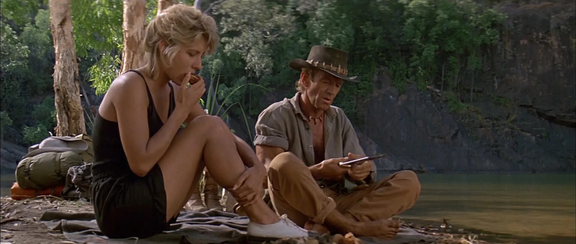 Данди 1986. Крокодил данди фильм 1986. Крокодил данди и трос. Кино данди по прозвищу крокодил 1. Крокодил данди 1 какого года.