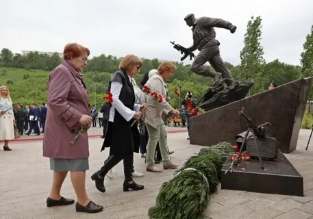 Открытие памятника в кузьминичах