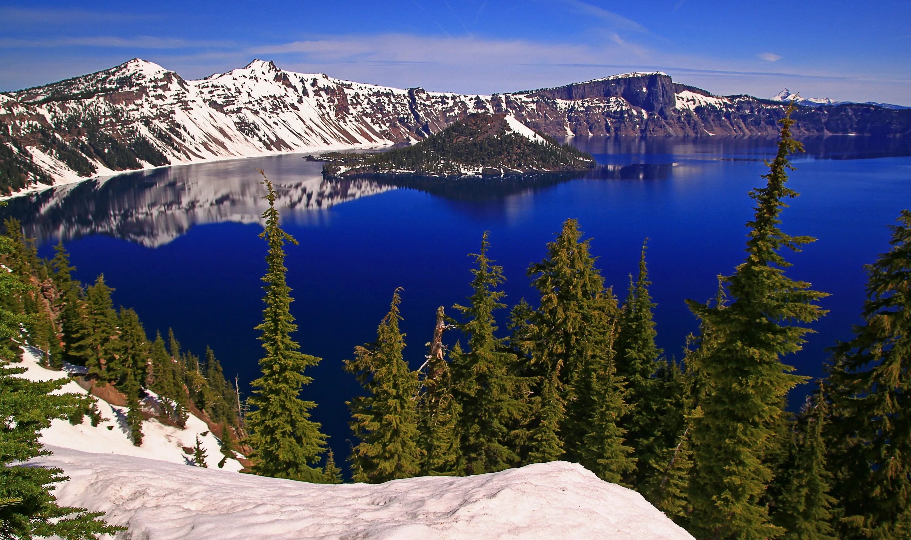Какая страна известна озерами. Озеро Крейтер США. Озеро Крейтер, штат Орегон, США. Озеро Крейтер Орегон. США штат Орегон нац парк Крейтер-Лейк.