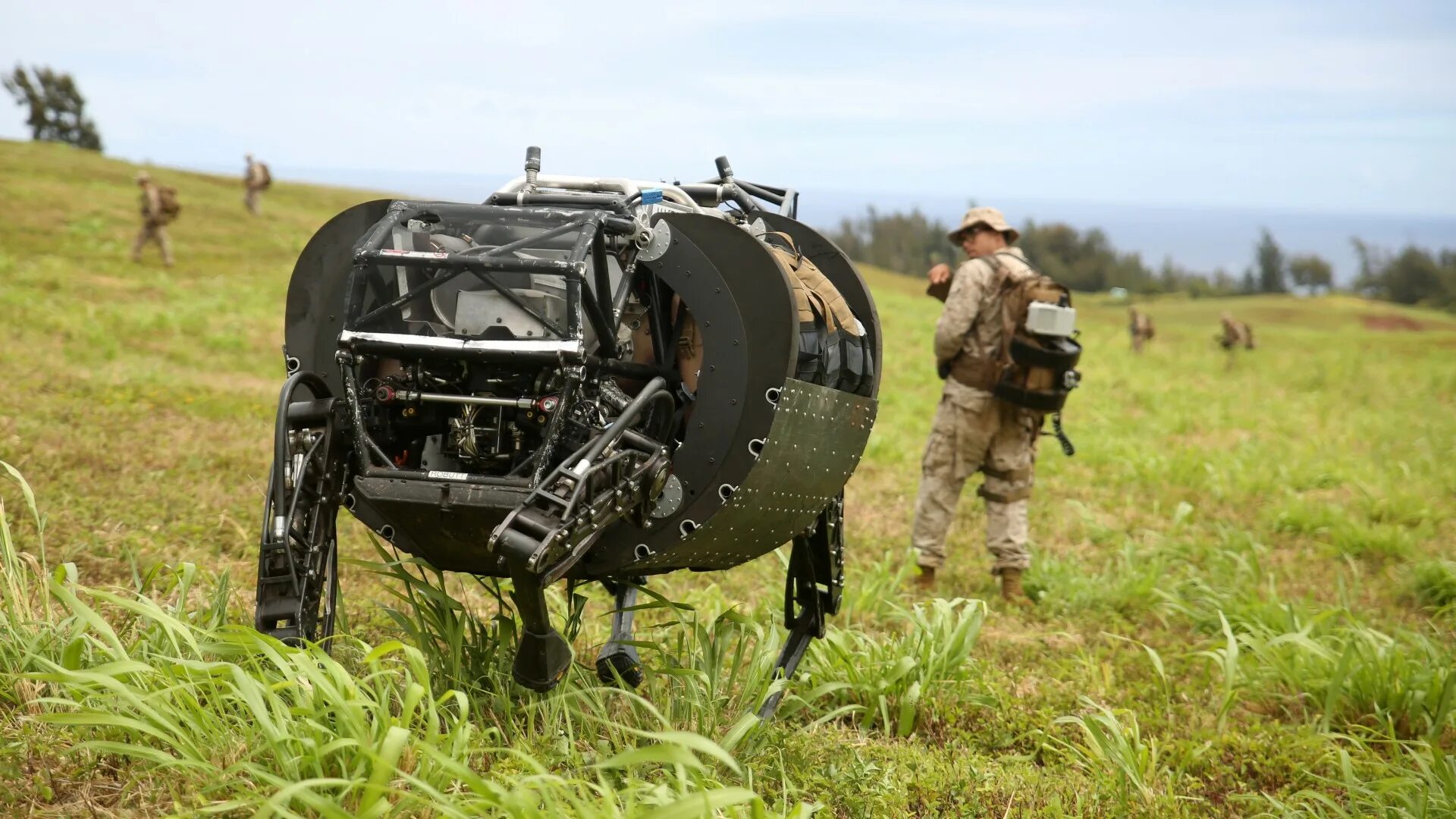 Полевые испытания. Робот-мул ls3. Робот мул армия США. Boston Dynamics BIGDOG. Бостон Дайнемикс военный робот.