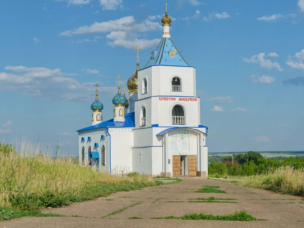 Светлое самарская область. Храм Покрова Пресвятой Богородицы село Беловка. Храм село Беловка Самарская область. Село Беловка Богатовский район. Беловка Богатовский район Самарская область.