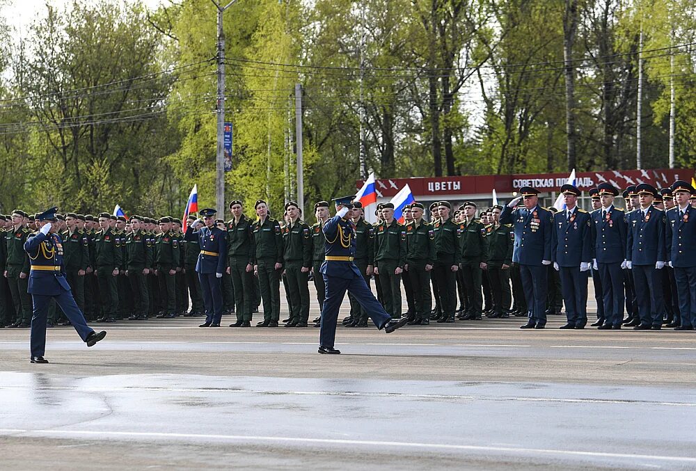 Во сколько парад в твери. Парад тверь 9. парад победы в твери 2025. парад победы город тверь. парад 9 мая.