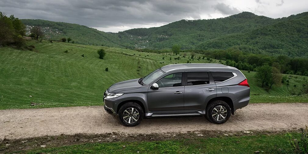 Mitsubishi pajero sport 2012. Mitsubishi Pajero драйв2. Тест драйв Митсубиси Паджеро спорт 2018. Мицубиси Паджеро спорт драйв2. Тест драйв Митсубиси Паджеро спорт 2012г.