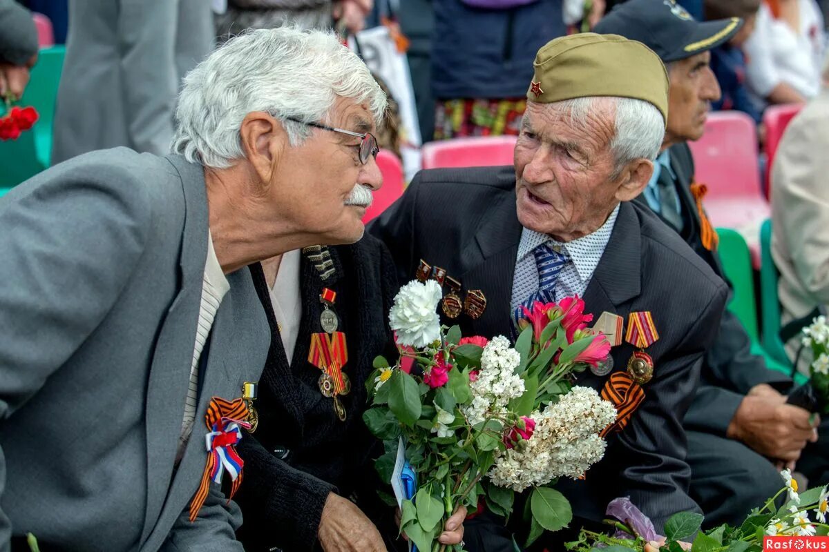 семья и пожар. давай закурим товарищ. об огнях пожарищах о друзьях. огонь друг. предупреждение пожаров и шалости детей с огнем.