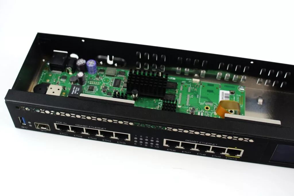 Маршрутизатор rb3011uias rm. Mikrotik 3011uias-rm. mikrotik rb3011. mikrotik routerboard rb3011uias-rm.