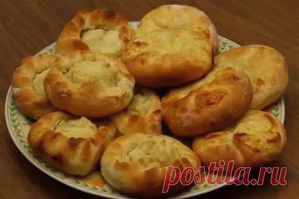 Сибирские шанежки. Шаньга с картофелем. Шаньги чье национальное блюдо. Шаньги с картошкой. Шанежка картофельная.