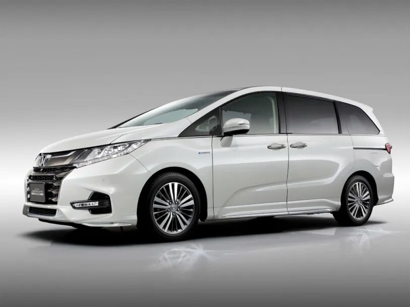 Хонда одиссей на больших колесах. Литье хонда одиссей ра 6. Honda odyssey ra9 обвес. Шины хонда одиссей. Диски для honda odyssey ra6.