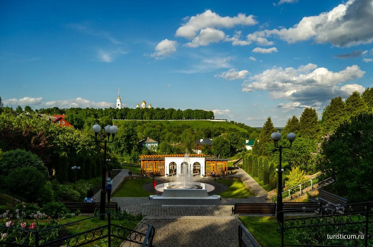 Работа патриаршие сады
