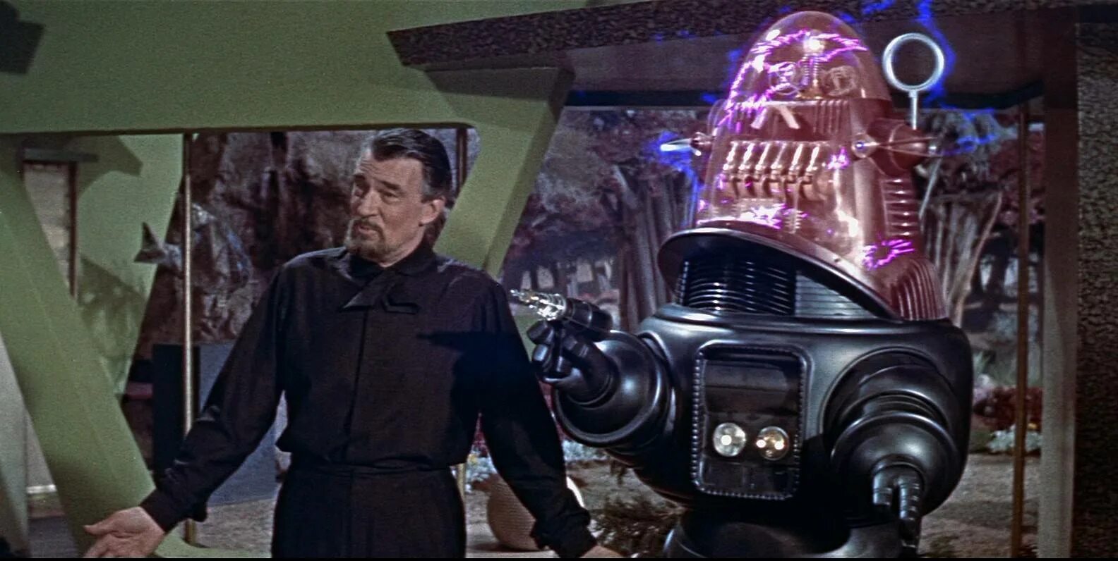 Битва за пределами звезд (1980). Запретная планета 1956 робот. Лесли нильсен запретная планета. He man дольф лундгрен. Старая американская фантастика.