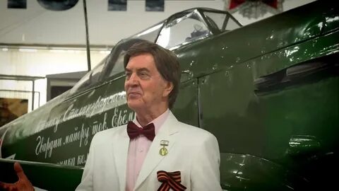 Первый исполнитель песни победа