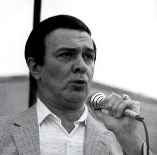 Певцы записали песни магомаева