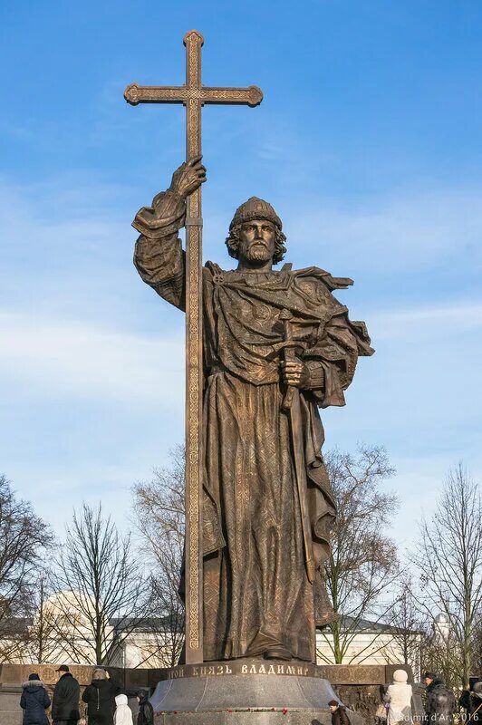 Памятник владимиру красное солнышко. Памятник владимиру красное солнышко в москве. Памятник владимиру крестителю. Памятник князю владимиру во владимире. Памятник владимиру красное солнышко в москве.
