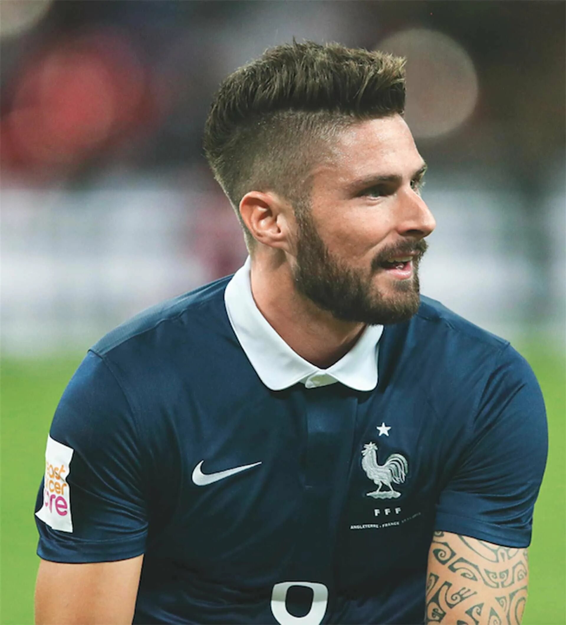 Футбольные прически. Оливье жиру прическа. Причёски футболистов 2023. Olivier Giroud Haircut. Olivier Giroud Haircut 2022.