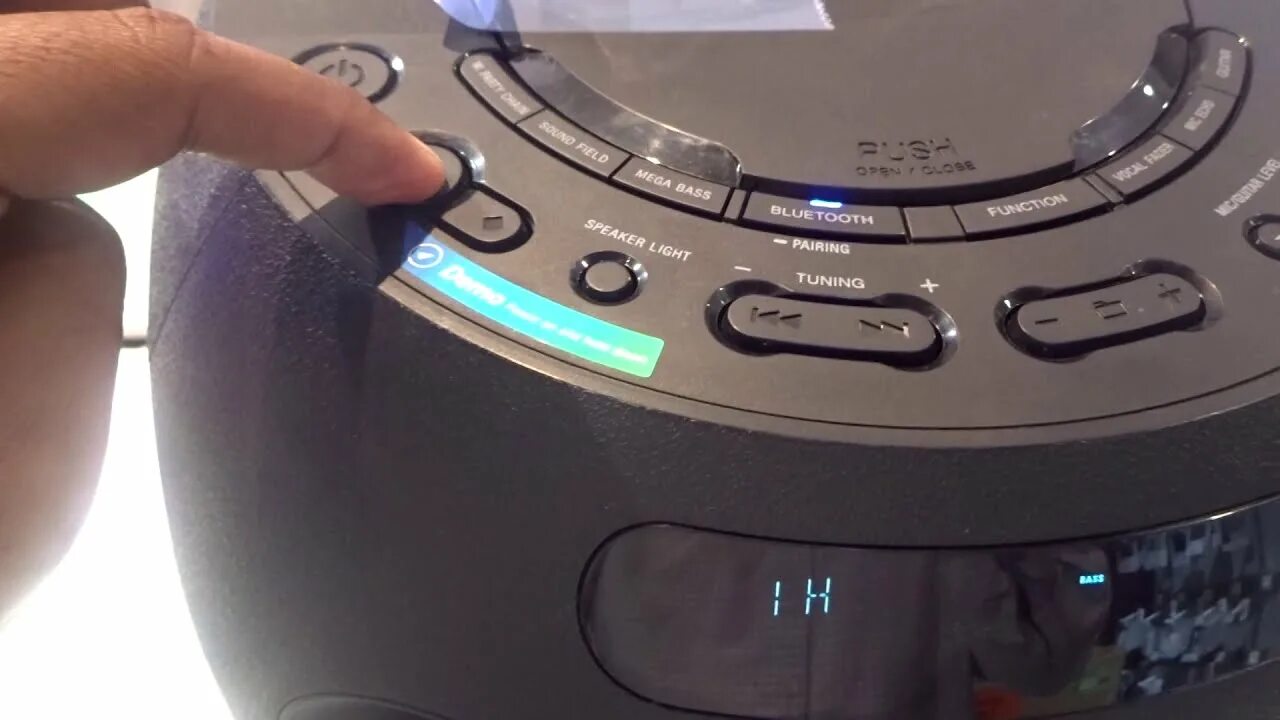 Sony mhc v02. Mini sony mhc-v02. аудиосистема sony mhc-v02. sony mhc v02 производитель.