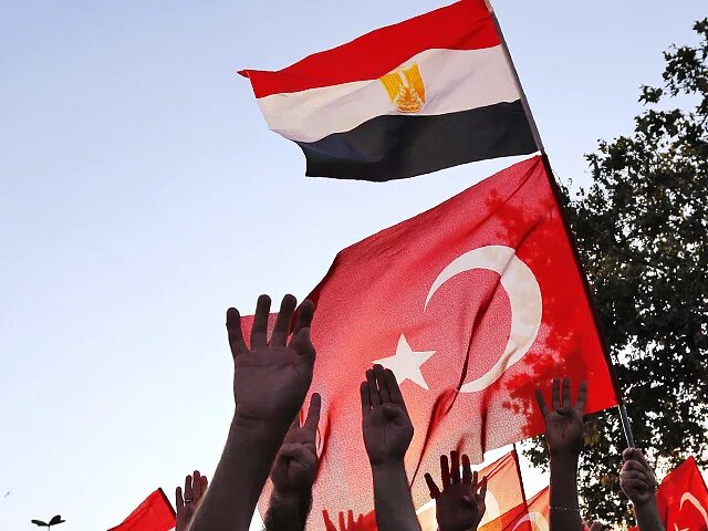 Россия объявила турции. Египет против Турции. Египет Турция фото. Египет против Турции отдых. Новости дня картинка Турция и Египет.