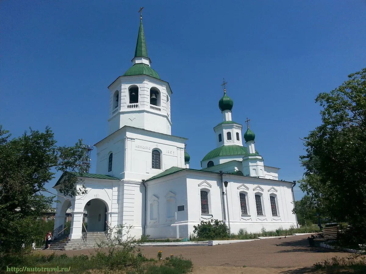 Свято троицкий храм в екатеринодаре. Храм святой троицы ивангород. Троицкая церковь ростов на дону. Храм во имя святой троицы. Храм во имя троицы.