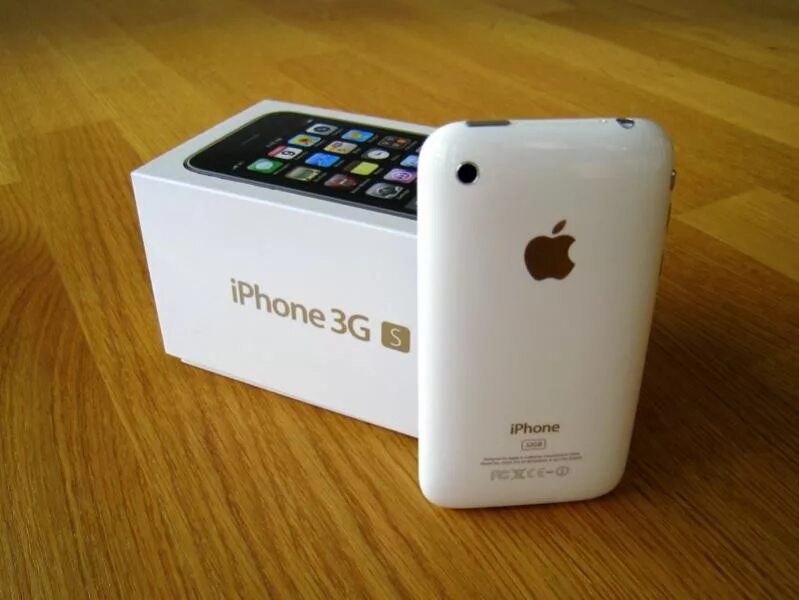 Сколько будет стоить телефон в рублях. Iphone 3gs White. Apple iphone 3gs (a1303). Iphone 3gs белый. Apple 3gs 32gb.