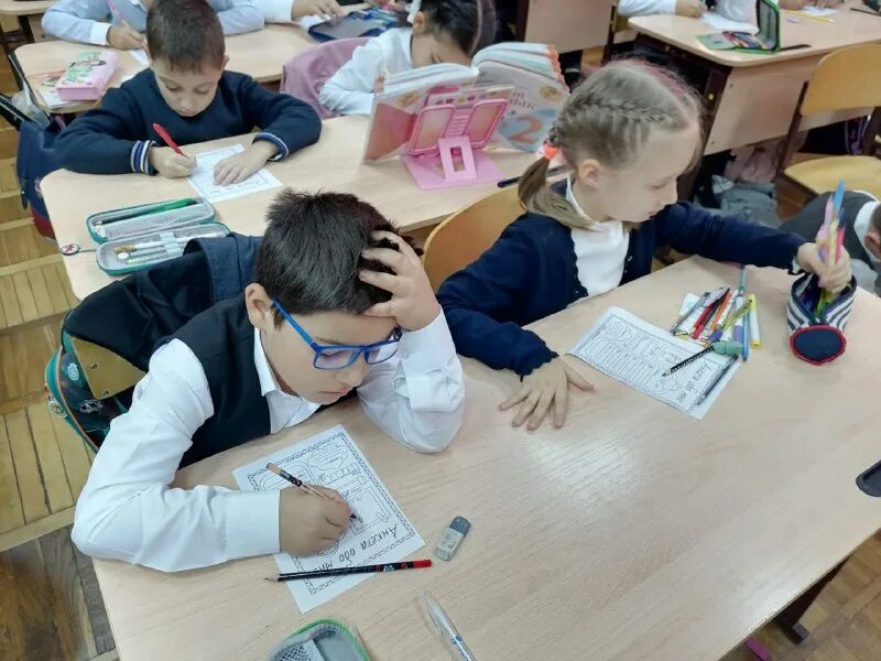 скул 49. школа 49 ярославль. школа 49 ярославль. школа номер 49 ярославль. школа номер 49 ярославль.