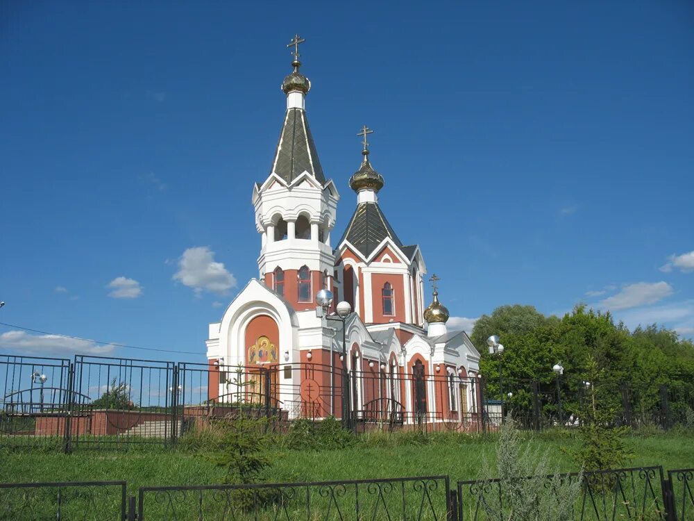 Белгородская область г алексеевский. Белгородская область Алексеевский район село Варваровка. Село Варваровка Белгородской области Алексеевского района. Алексеевка (город, Белгородская область). Храм в Белгороде Белгородской области Варваровка.