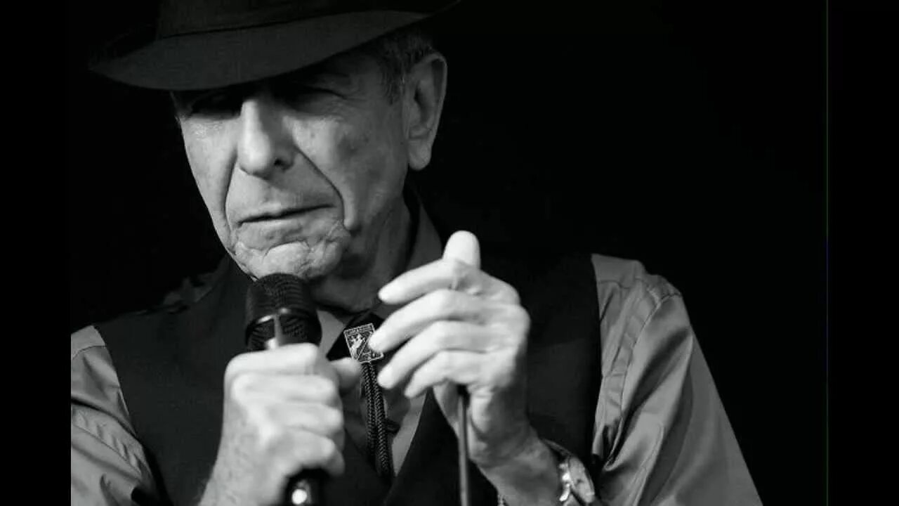 Поет хриплым голосом мужчина. Leonard Cohen певец. Leonard Cohen 1973.