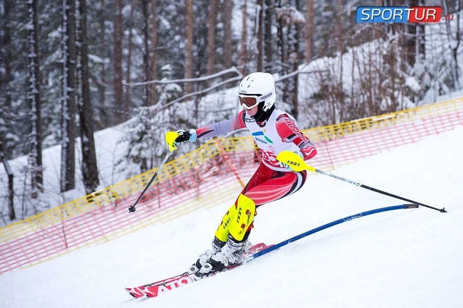 спортивный склон чекерил. горные лыжи ижевск. горные лыжи ижевск. горные лыжи соревнования. горнолыжка чекерил ижевск.