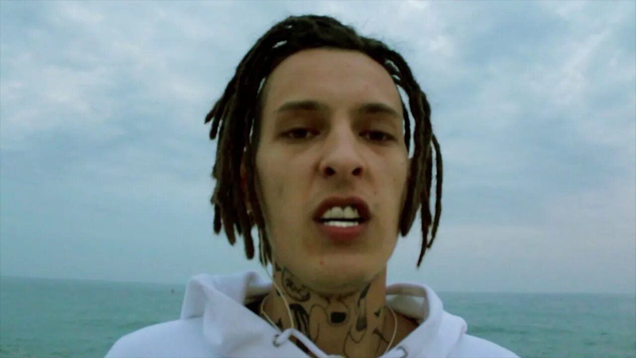 джанага певец. улыбаюсь не любя janaga. джанага певец. Kizaru nikto ne nuzhen. песня в комнате мрак.