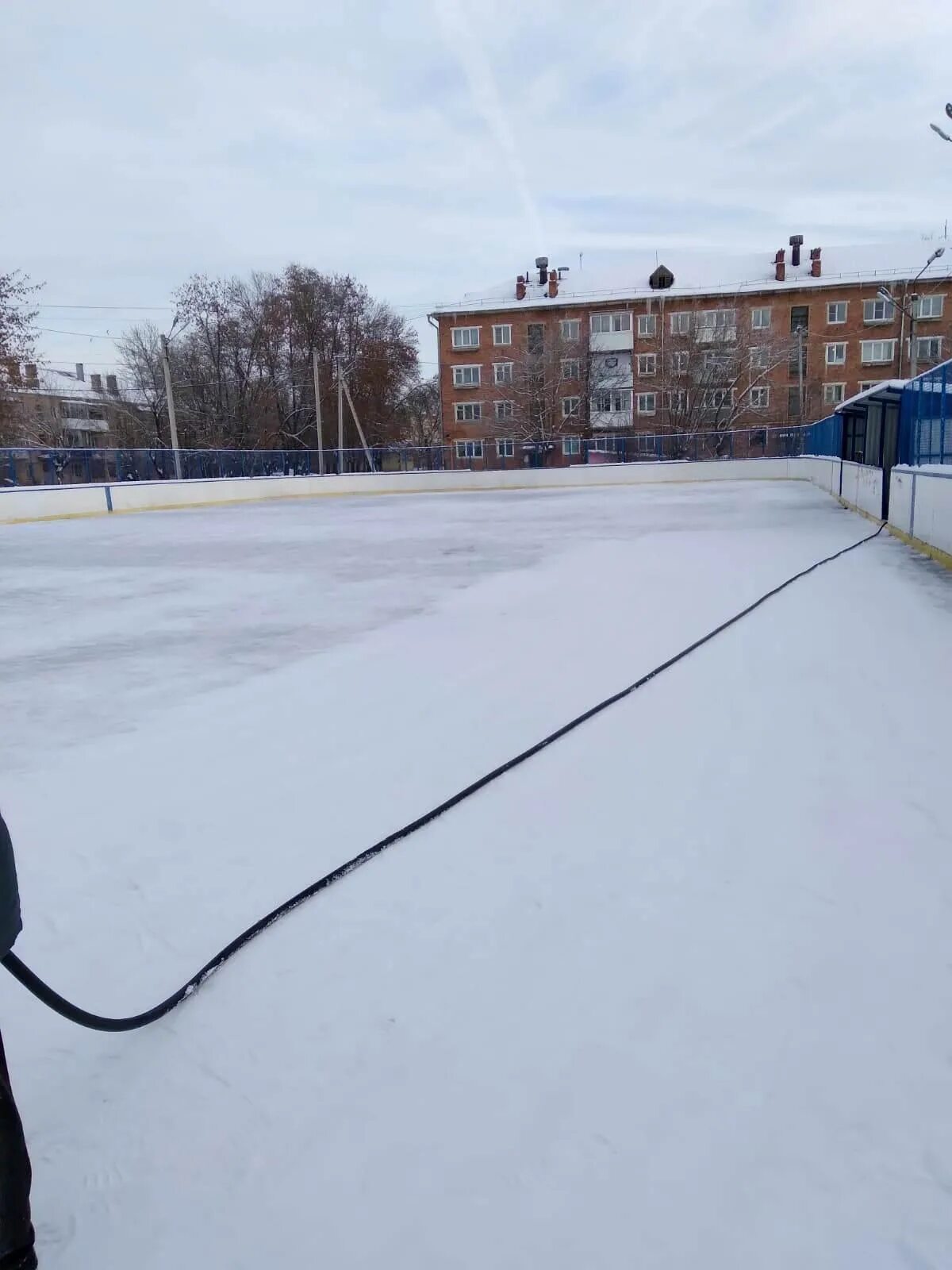 жители деревни снесли сотовую вышку. нетипичный черный список дорогобуж. каток. нетипичный черный список дорогобуж. 11 микрорайон.