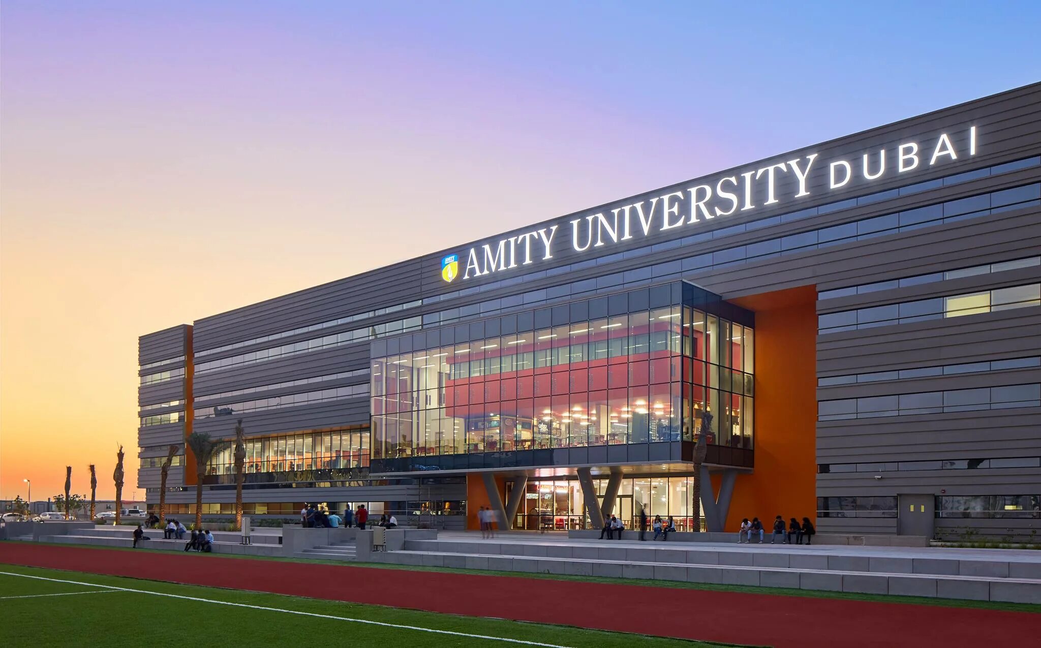 Amity university. Amity dubai. манипал университет дубай. amity university in india.