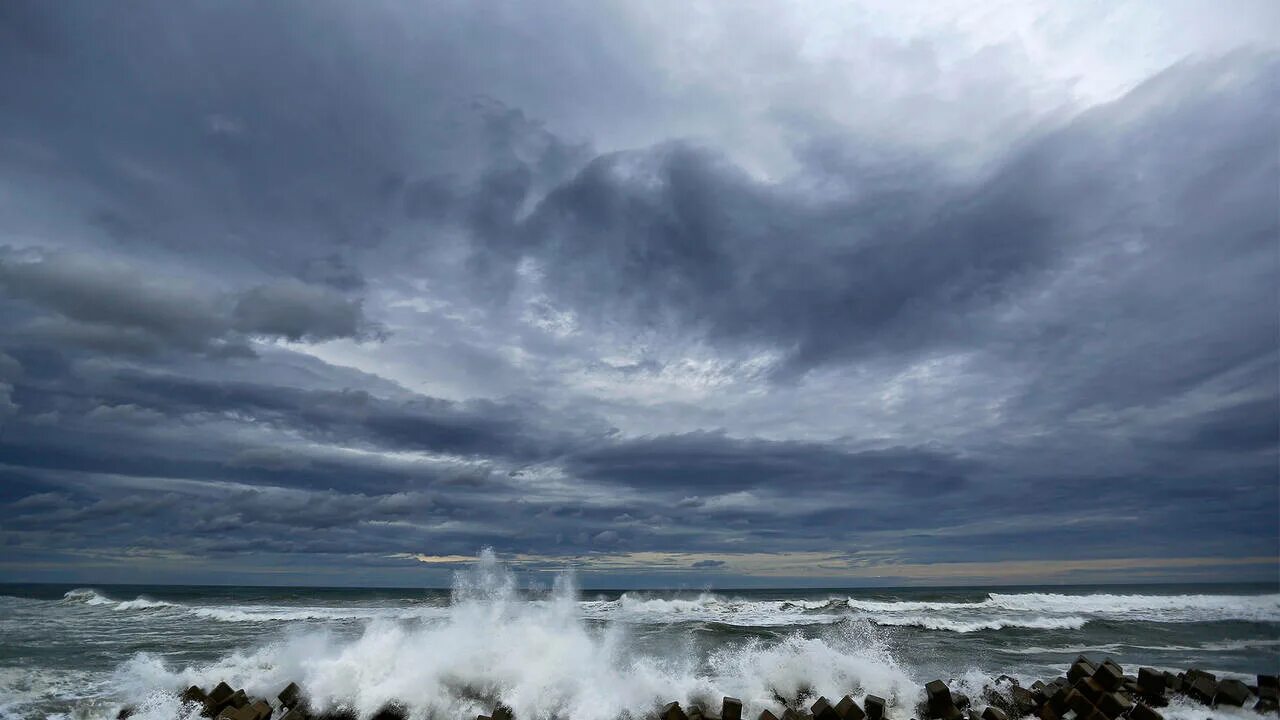 землетрясение в японии. возникнуть мощный. магнитная буря это физика. возникнуть мощный. снимок поверхности солнца.