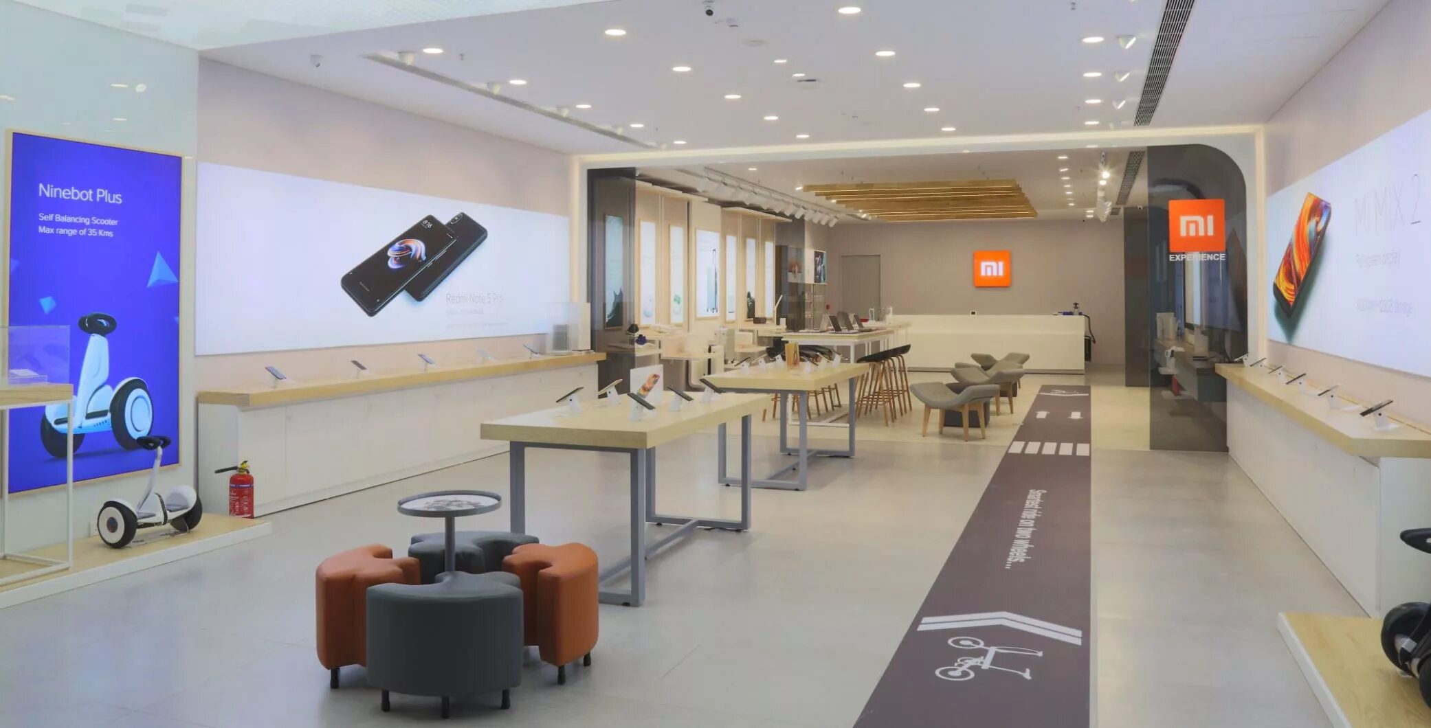 Ксиоми хоум. Магазин Xiaomi. Офис Сяоми в Москве. Магазины Xiaomi в Китае. Фирменный магазин Xiaomi.