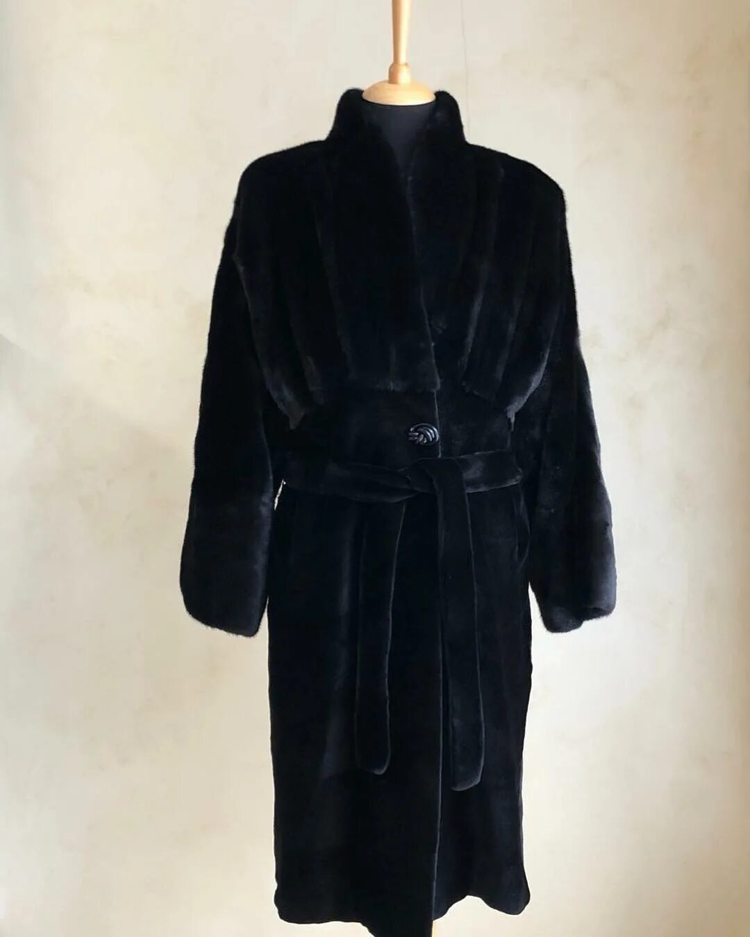 Шуба норка блэк лама снежная королева. Норковая шуба блэк лама. Шуба норка black лама. Блэкглама 2022. Шуба арт.