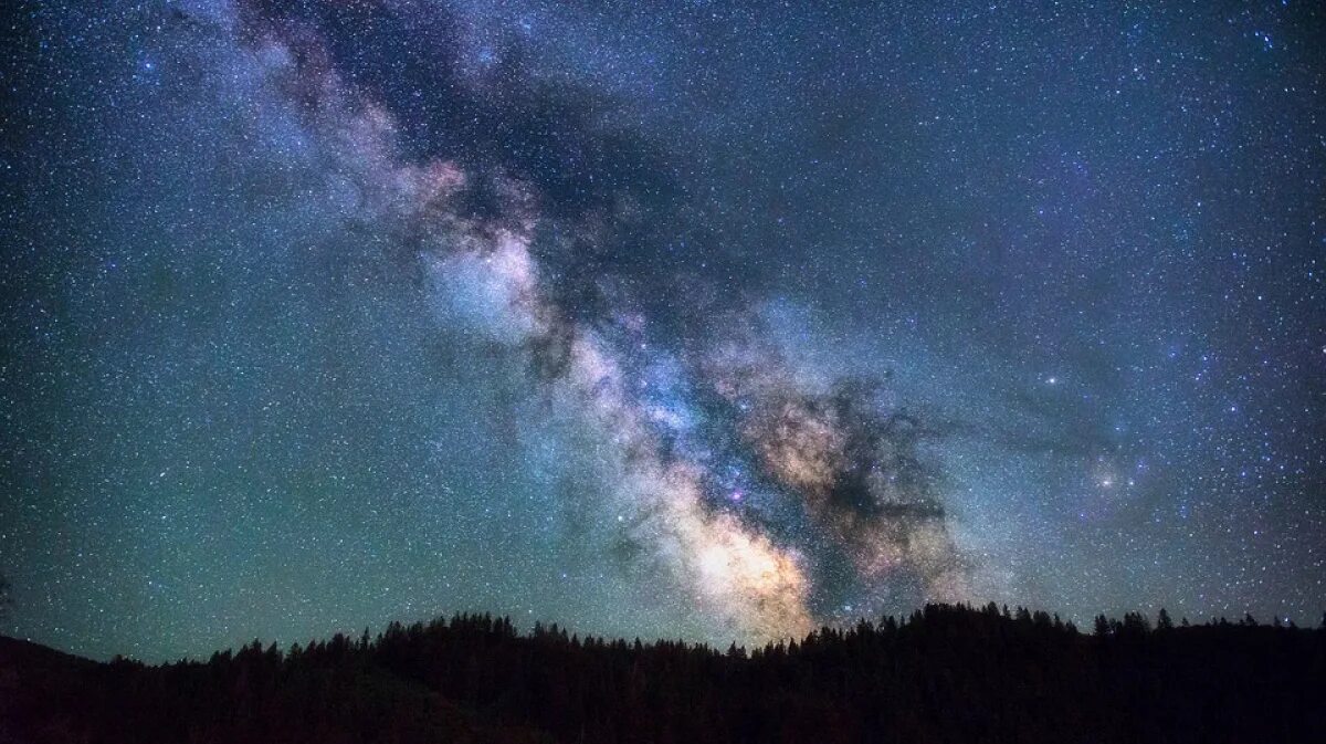 Under the milky way. Космос галактика млечный путь. млечный путь milky way. обои ночь. 900x480 фото.