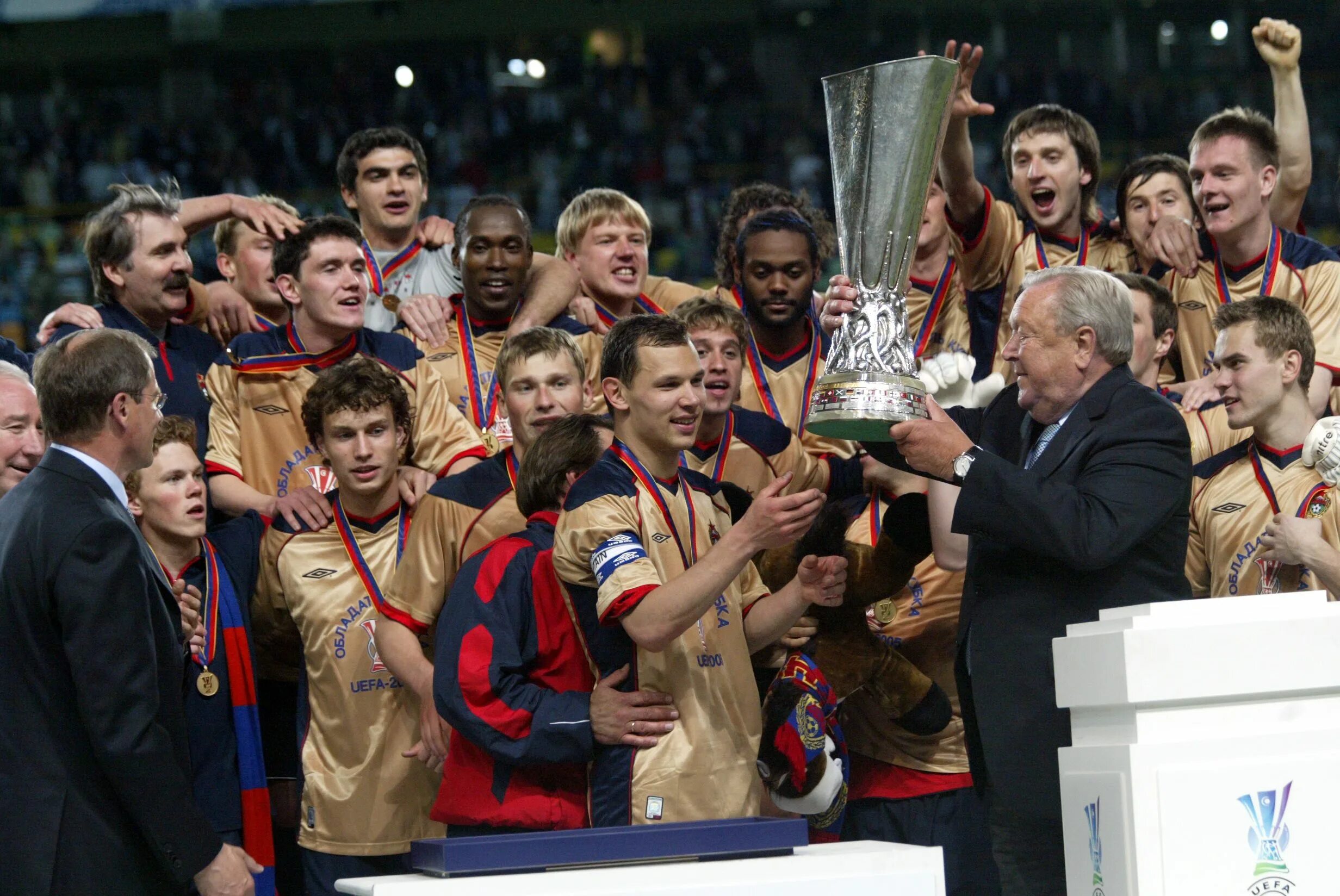 Финал кубок уефа состав. Цска чемпион уефа 2005. цска кубок уефа 2005. цска кубок уефа 2005 финал. цска чемпион 2005.