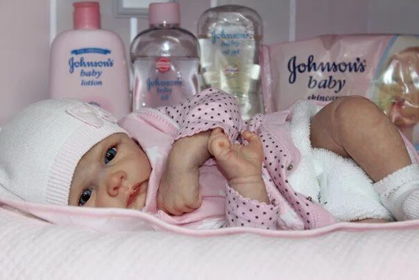 Реборн. Реалистичная кукла реборн за 500р. Реборн уход. Ухаживать за реборна. Мультик куклы реборн.