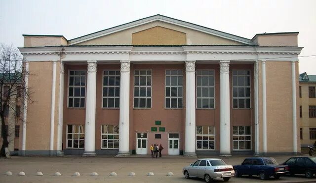 Мгу огарева географический. Географический факультет мгу огарева. 4 корпус мгу огарева саранск. Мгу саранск архитектурный факультет. Архитектурно-строительный факультет саранск.