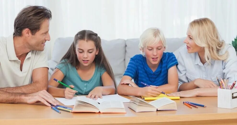 Неослабную помощь ученикам и их родителям. Школьники и учитель. Ученик. Рекомендации воспитателю по недопущению конфликтов. Дети в школе.