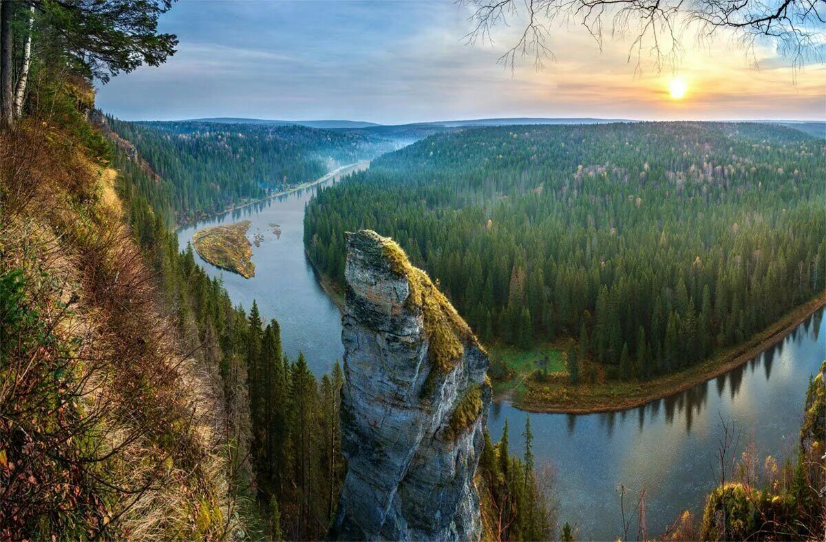 Пермский край шоссе. Река Усьва Пермский край. Усьвинские столбы Пермский край. Каменные столбы Усьва Пермский край. Усьва Усьвинские столбы.