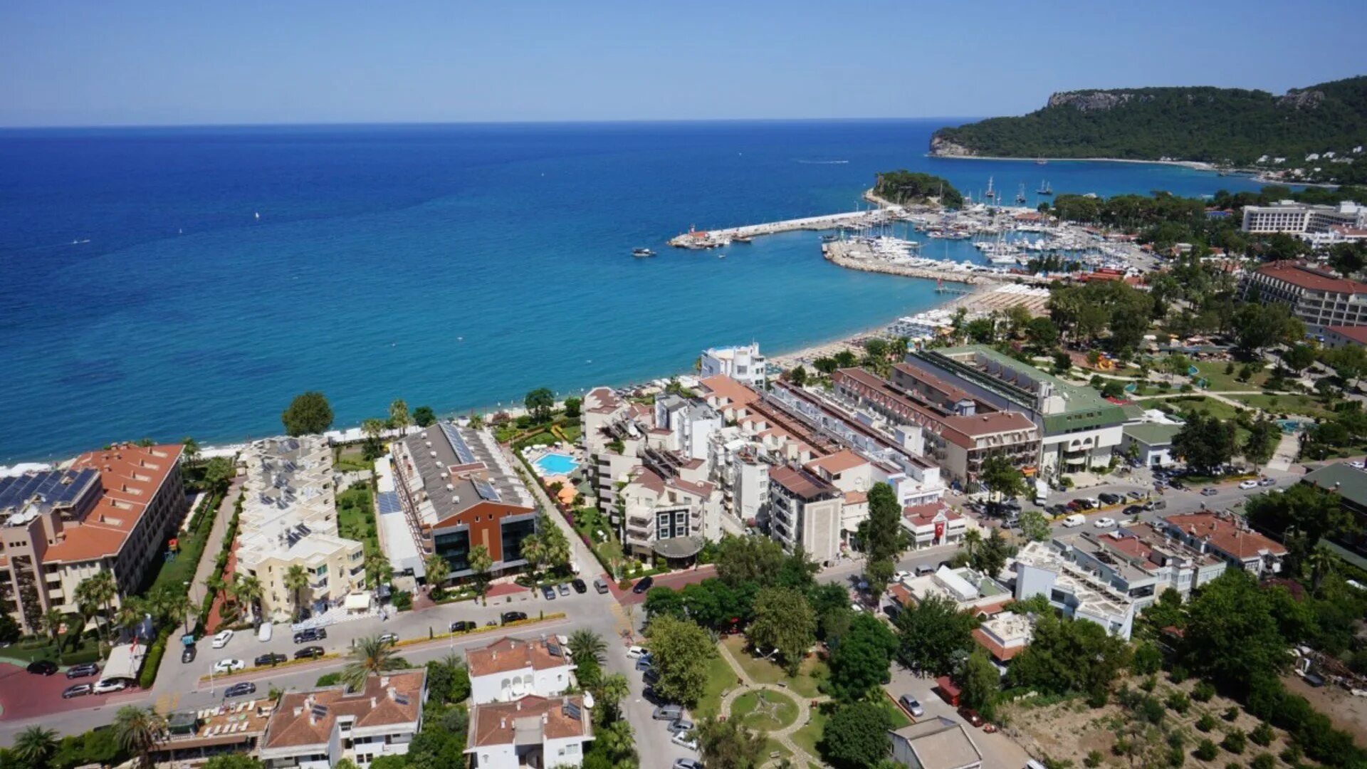 Центр турции. Кемер центр кемер турция. Kemer город в турции. Кемер город пешеходная улица. Центр турции.