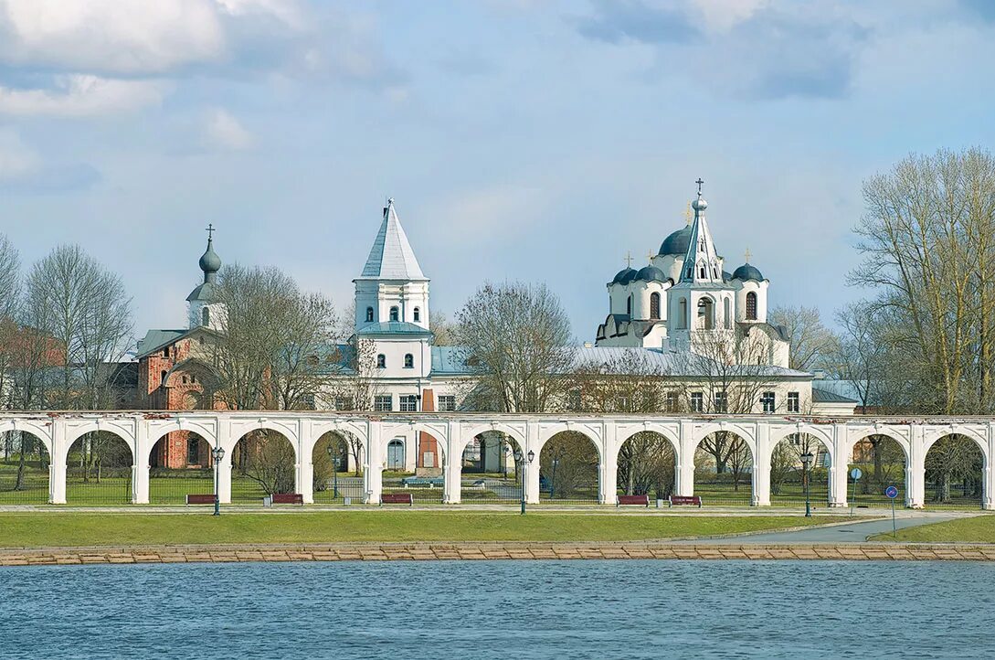 Ярославово дворище великий новгород. Новгородская сторона. Великий новгород достопримечательности дворище ярославово дворище. Новгородская сторона. Ярославова дворища великий новгород.