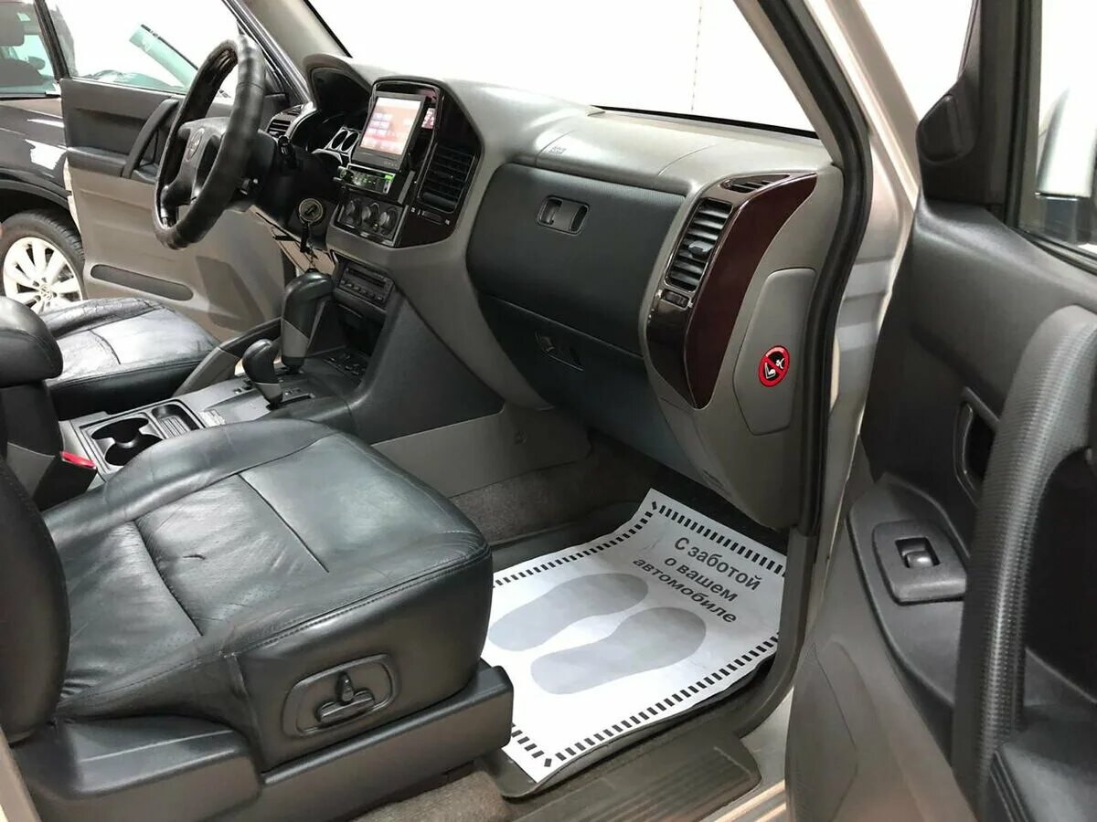 Паджеро 3 салон. 2. 2 салон. Митсубиси паджеро 4 салон. Mitsubishi pajero 2 салон.