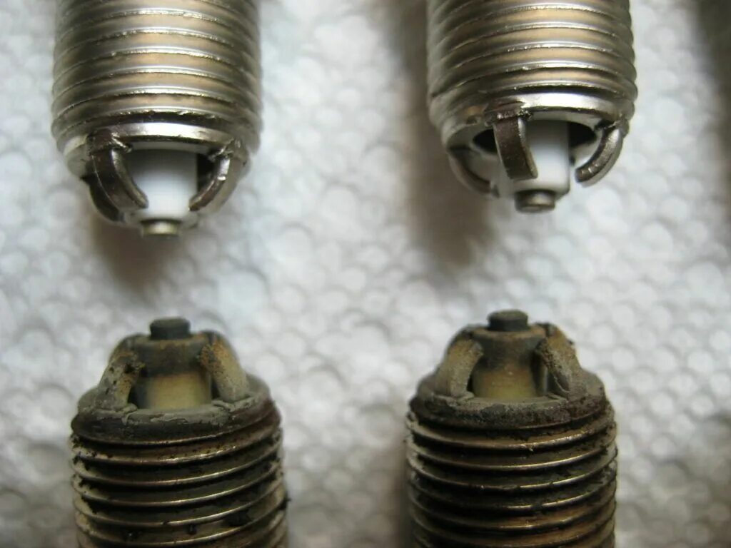 Spark Plug spt110. Spark Plug St 110. Свечи зажигания Ока. Свеча зажигания 1111. Черная свеча на мотоблоке