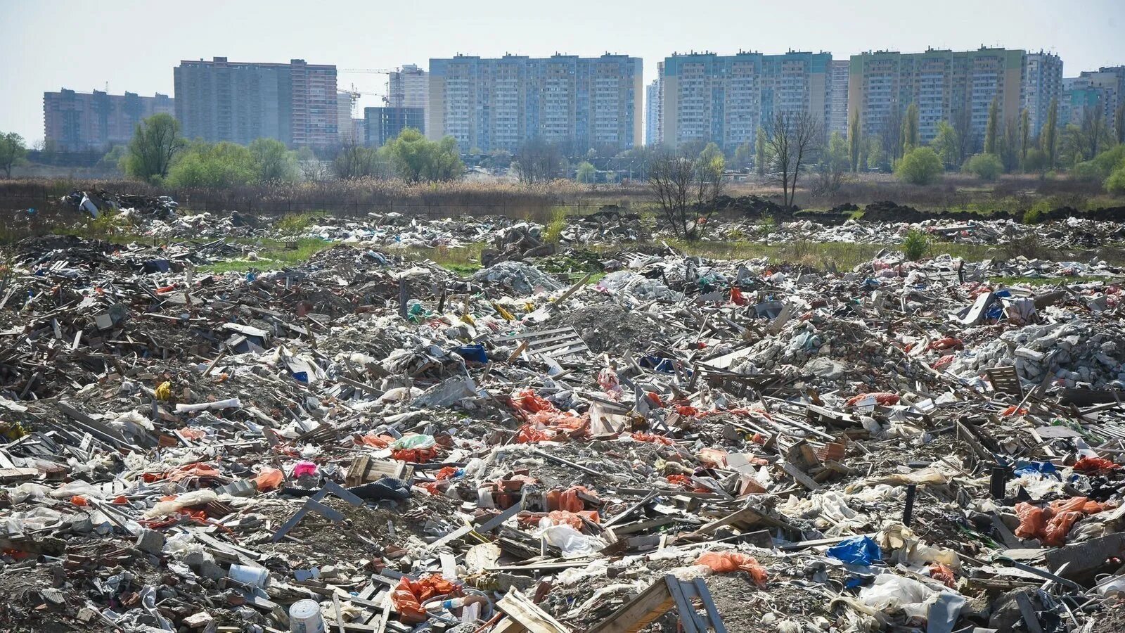 Муниципальные проблемы города. Мусорный полигон в Краснодаре. Мусорные полигоны в Краснодарском крае. Полигон свалка Краснодар. Отходы в городе.