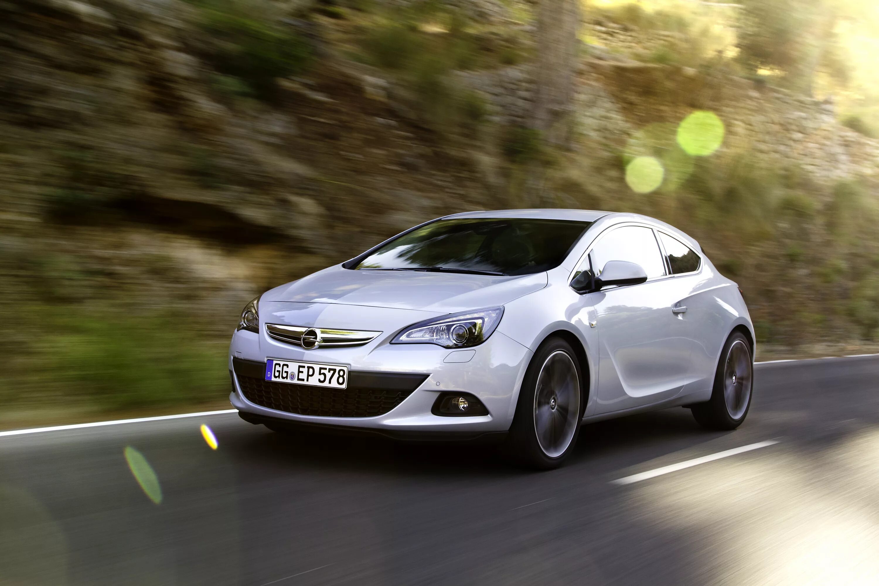 Опель джитиси. Opel GTC 2014. Opel Astra 2014. Opel Astra GTC. Opel Astra 1.6.